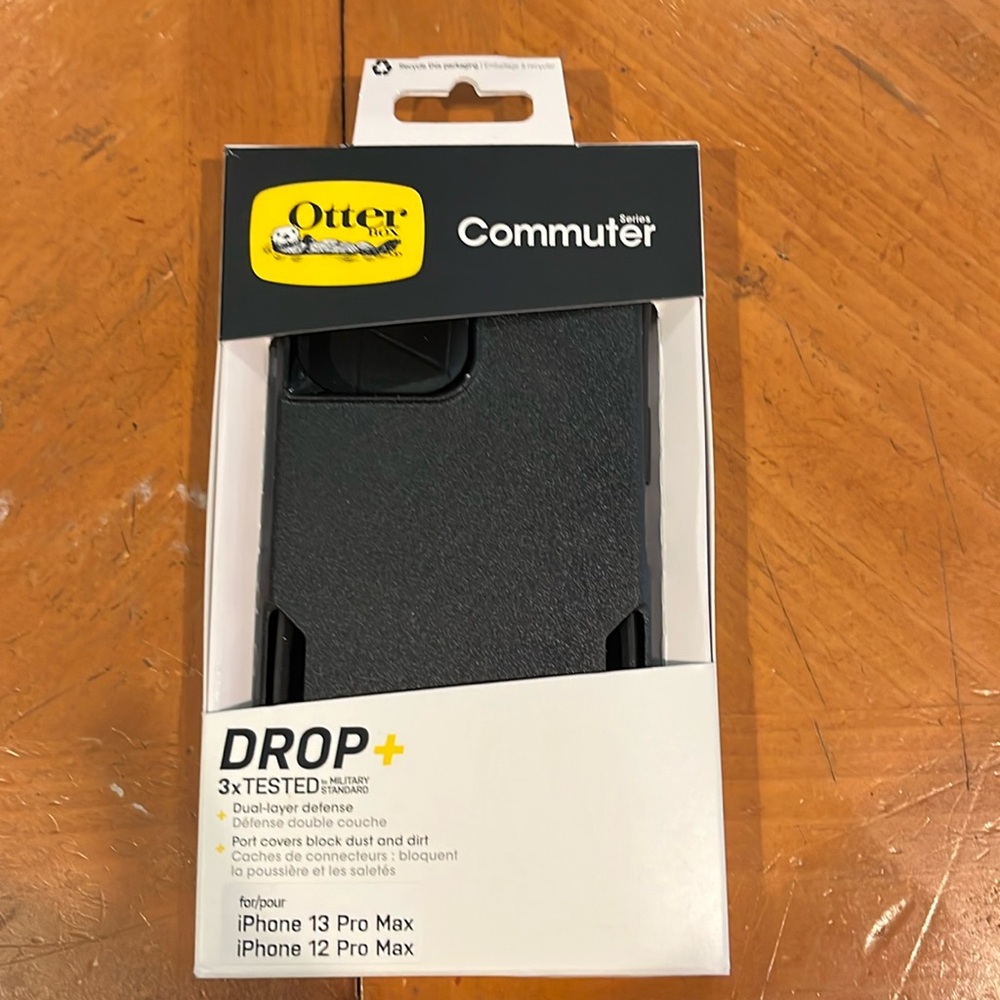 OtterBox Commuter Series Black Case for iPhone 13/12 Pro Max
